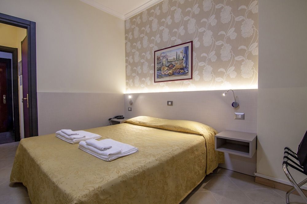 undefined Hotel Dei Fiori 10