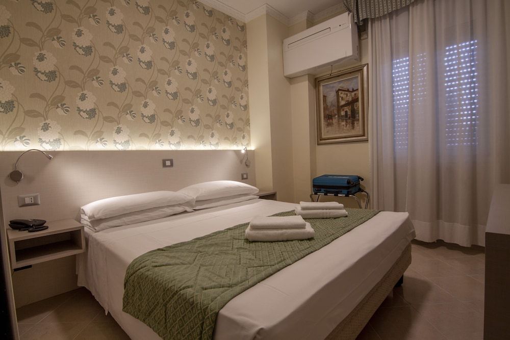 Hotel Dei Fiori Standard Double Room, 1 Double Bed 5