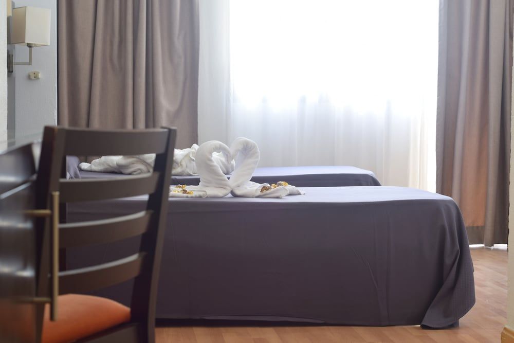 Hotel Adonis Pelinor