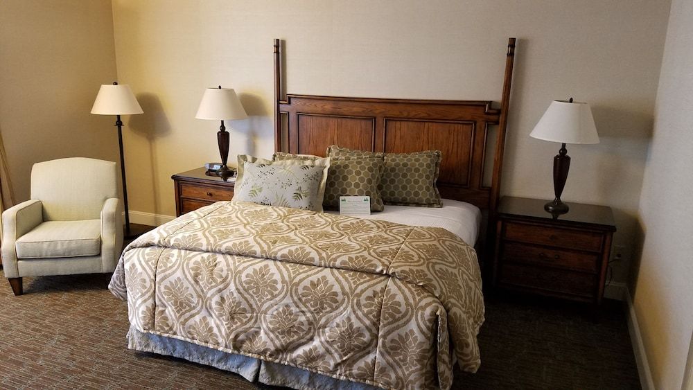 Standard Room, 1 King Bed