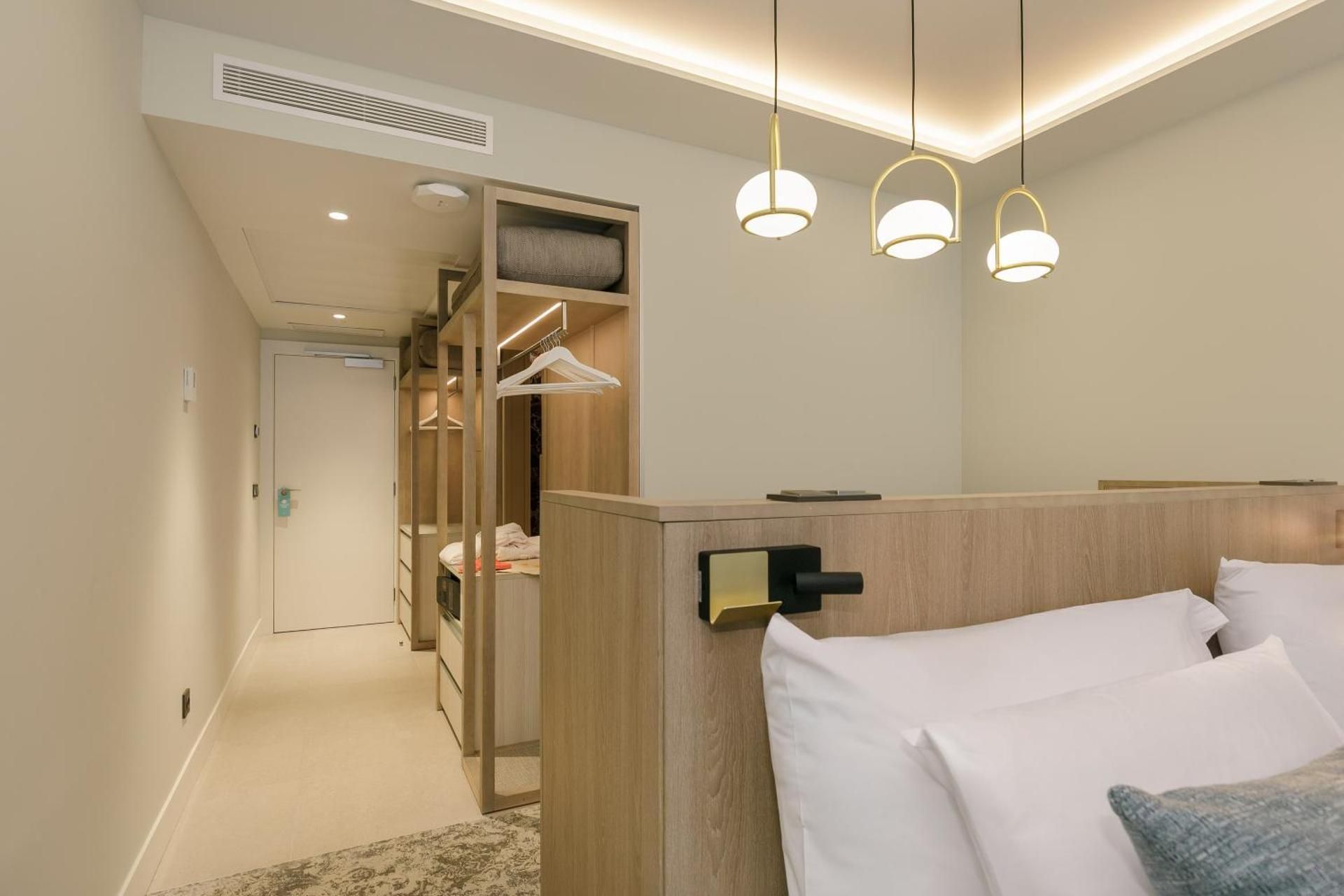 Family Junior Suite (2 Adults + 2 Children)