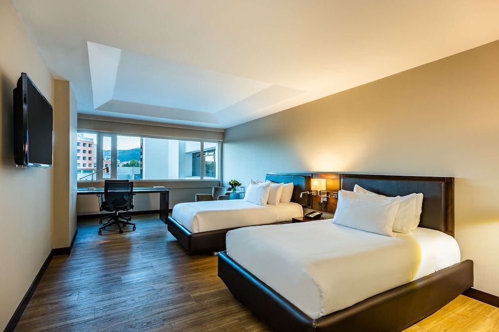 undefined NH Collection Bogotá WTC Royal 3