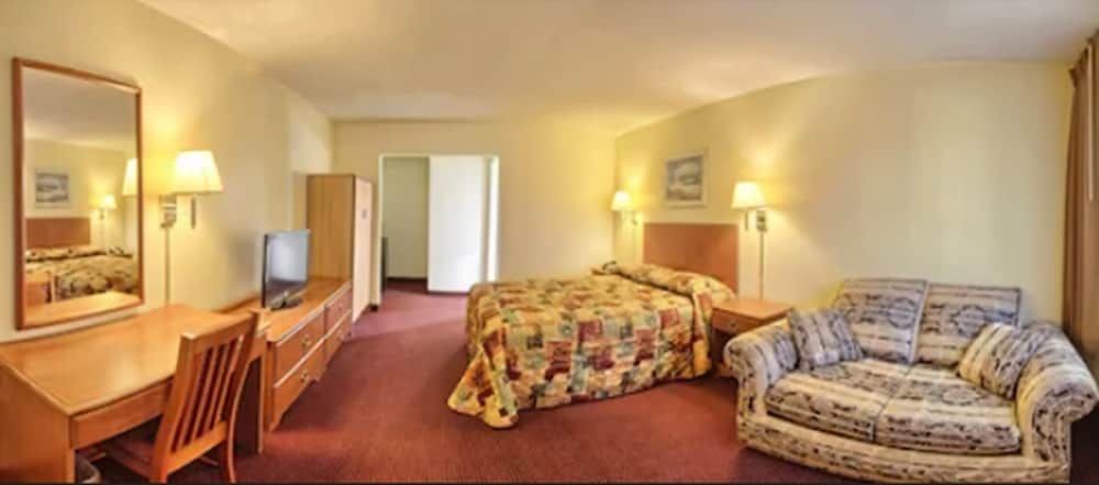 Standard Room, 1 King Bed, Smoking