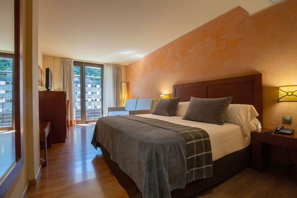 Hotel Magic Andorra Family Room 4