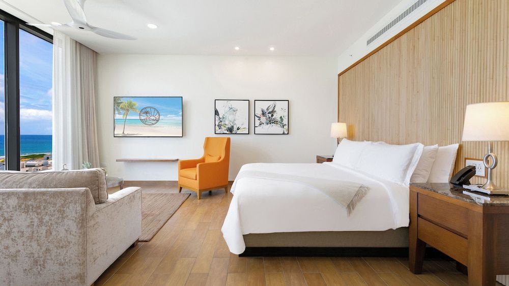 Ocean View King Deluxe Room at Merrywing Tower
