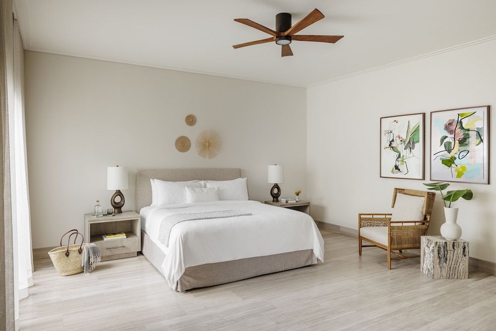 Five Bedroom Estate Home at Rendezvous Beach