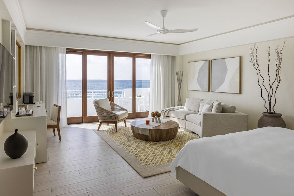 Beachfront King Junior Suite at Rendezvous Beach