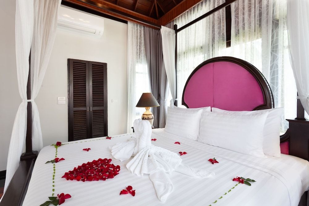 Honeymoon Pool Villa