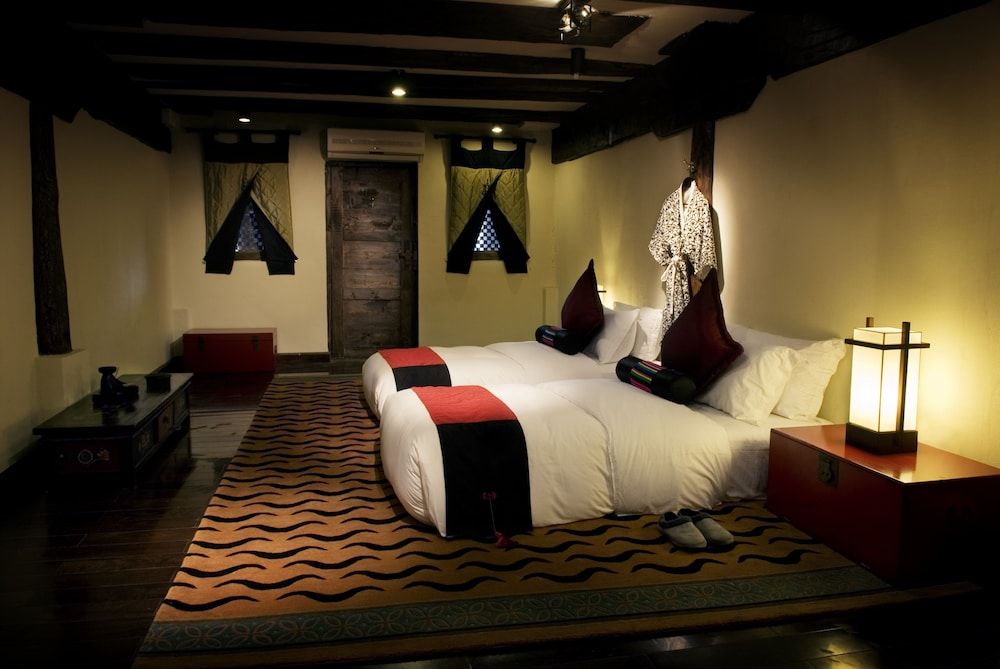 Banyan Tree Ringha Two-bedroom Tibetan Lodge