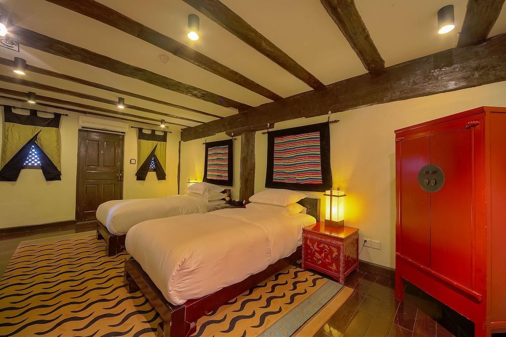 Banyan Tree Ringha Two-bedroom Tibetan Lodge 4