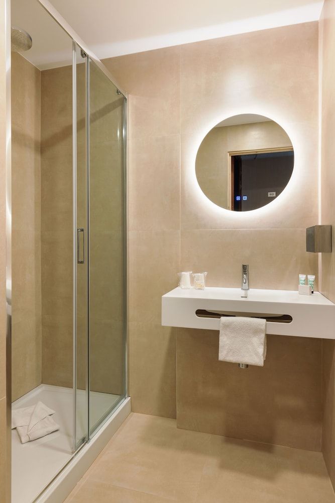 Hôtel KHLA Nice Superior Double Room 7