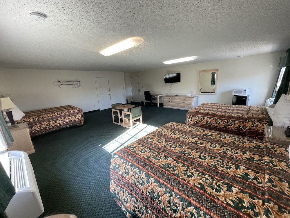 Family Single Room