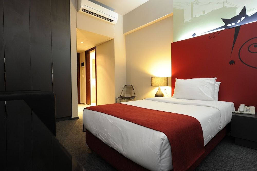 35 Rooms Deluxe Room, 1 King Bed 2