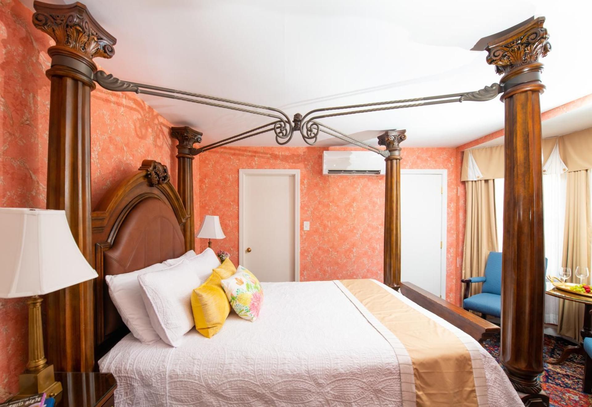 Standard Queen Room (NOT Pet Friendly)