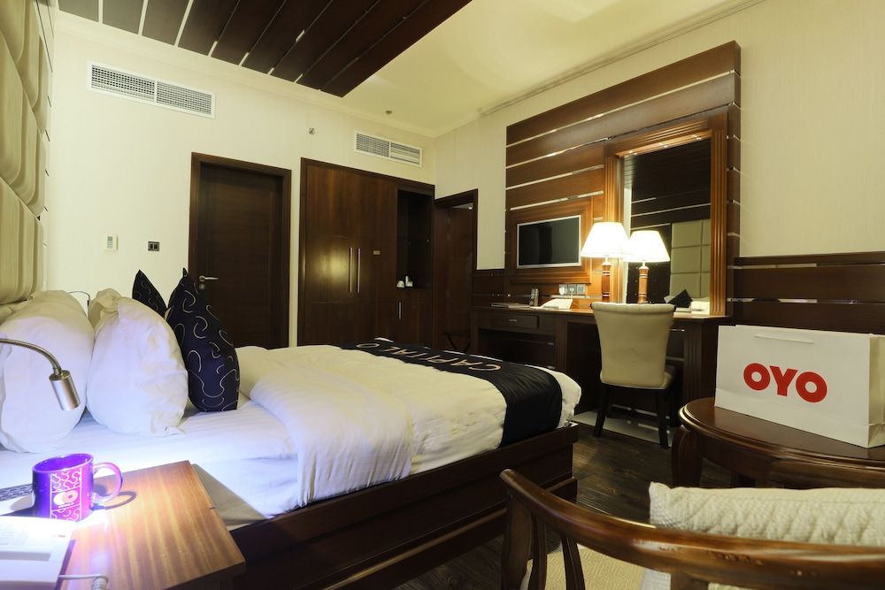 undefined Queen Palace Hotel 7