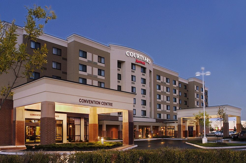 undefined Courtyard by Marriott Toronto Brampton 3