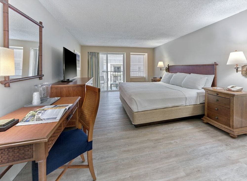 Henlopen Oceanfront Hotel Two Room Suite Limited Ocean View