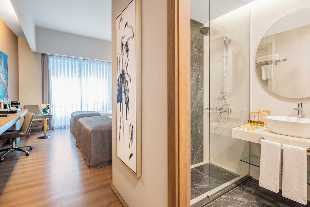 Concorde De Luxe Resort Lara Antalya - Prive Ultra All Inclusive Deluxe City View Room With Balcony 4