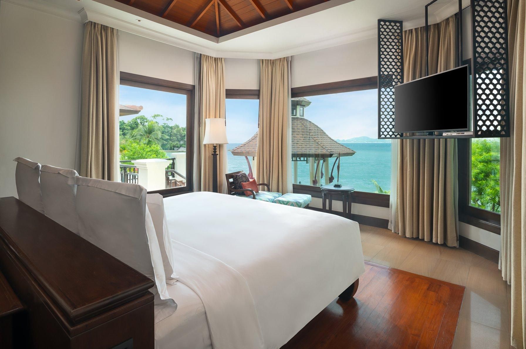 2 Bedroom Pool Villa Oceanfront Club Lounge Access