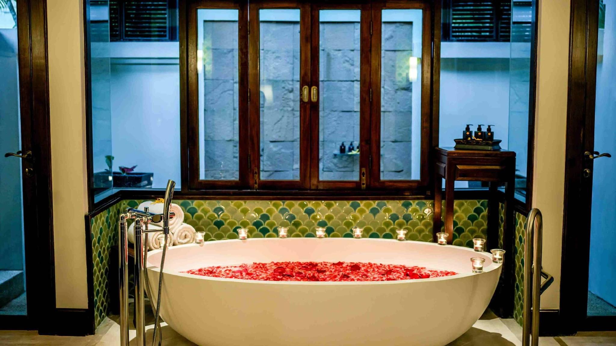 1 Bedroom Pool Villa Oceanfront Club Lounge Access