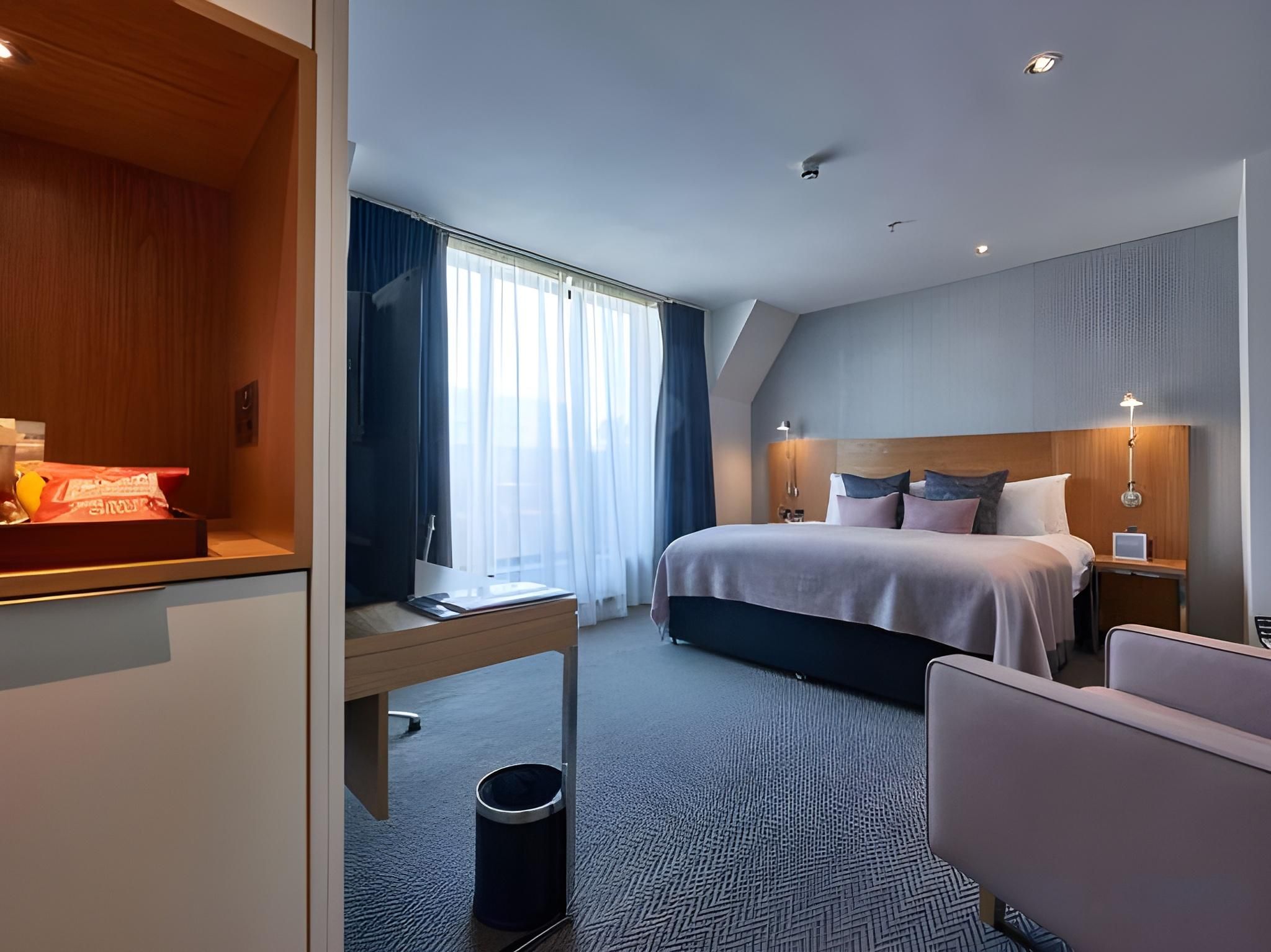 undefined Apex City of London Hotel 9