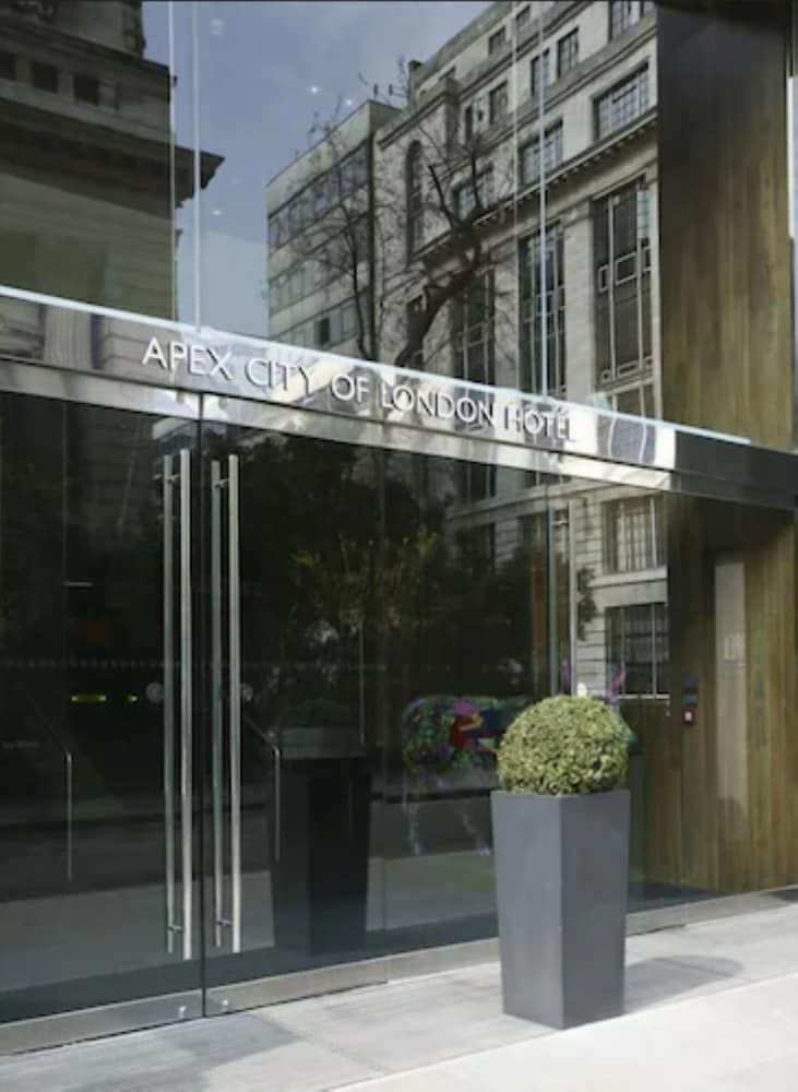 undefined Apex City of London Hotel 4