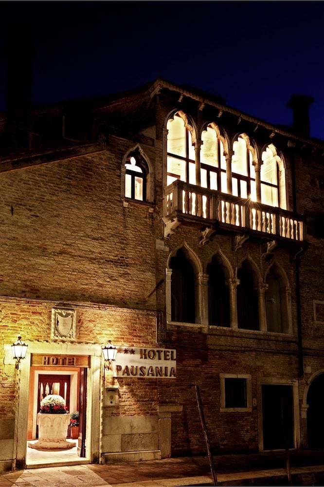 undefined Hotel Pausania 10