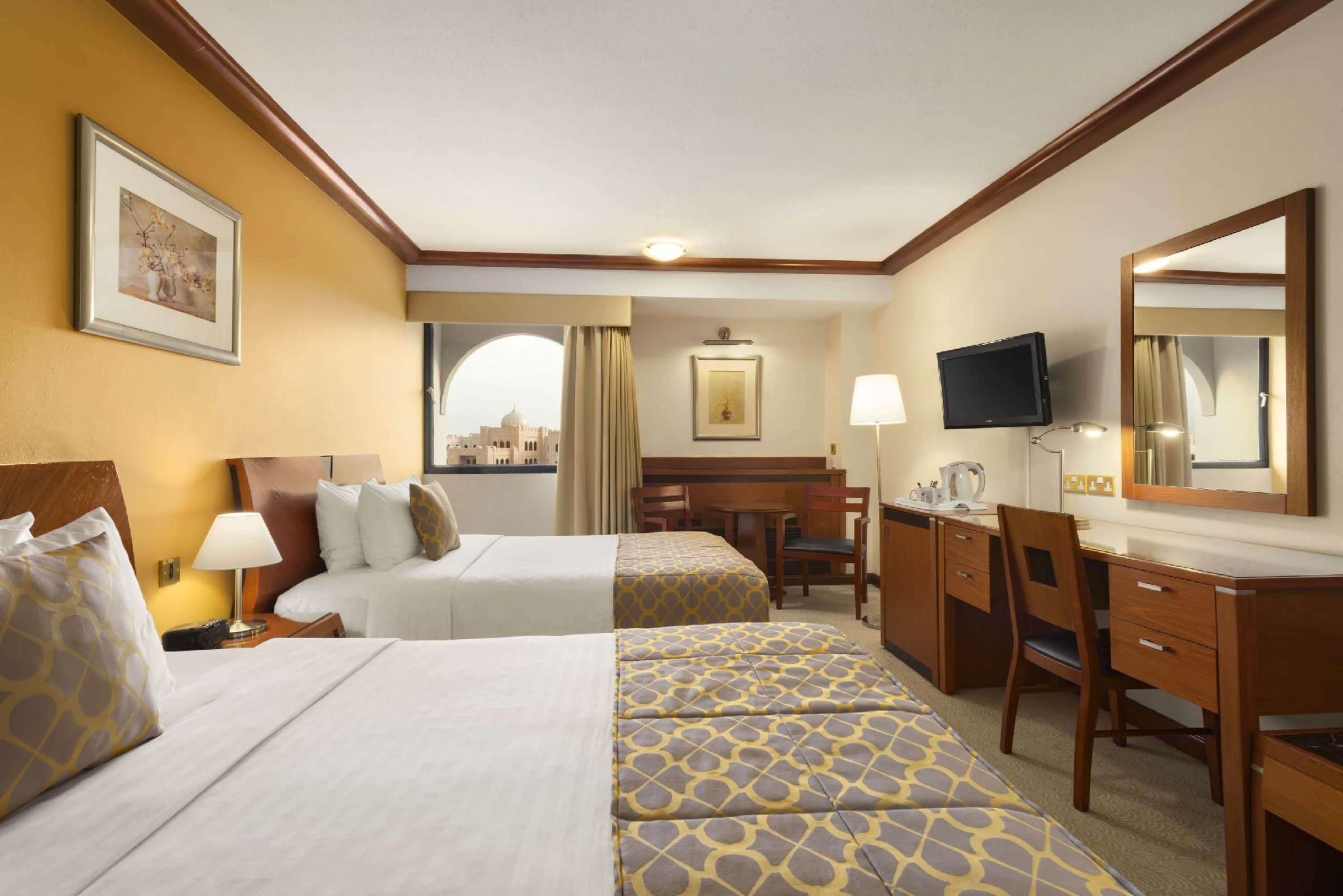Ramada by Wyndham Bahrain 1 Twin Bed, Deluxe Room, Smoking