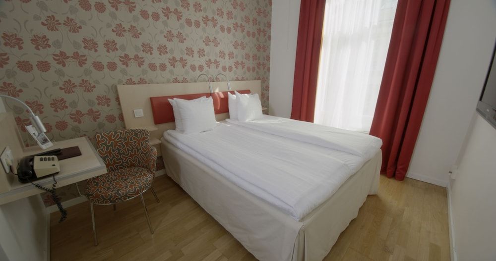 Best Western Hotel Royal Standard Room, 2 Twin Beds, Non Smoking