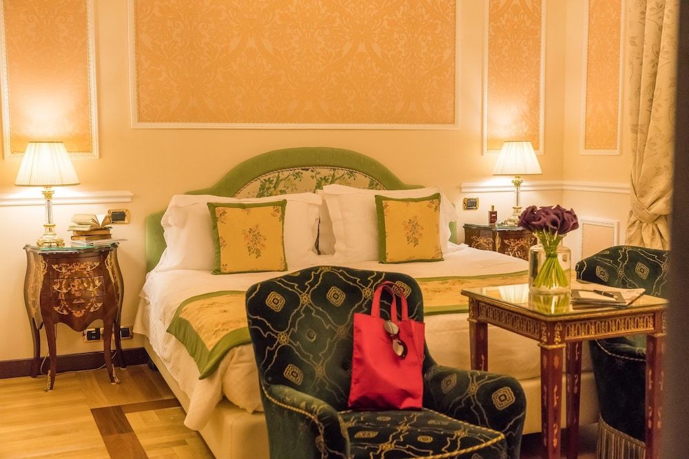 Bernini Palace Superior Room 7