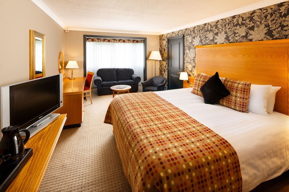 Mercure Bristol North The Grange Hotel Classic Room, 2 Twin Beds 2