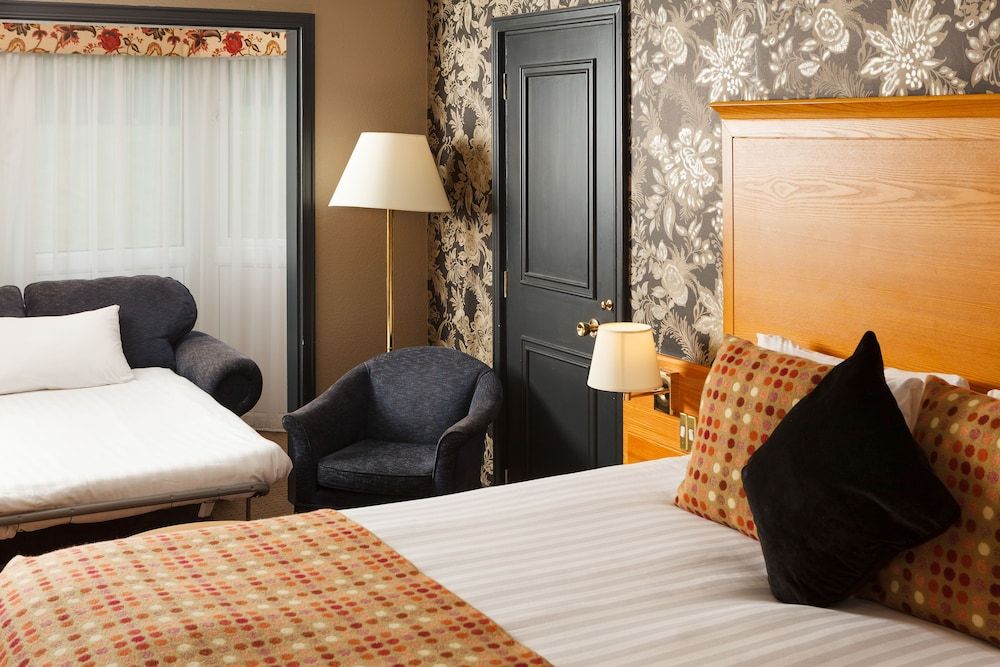 Mercure Bristol North The Grange Hotel Classic Room, 2 Twin Beds 3