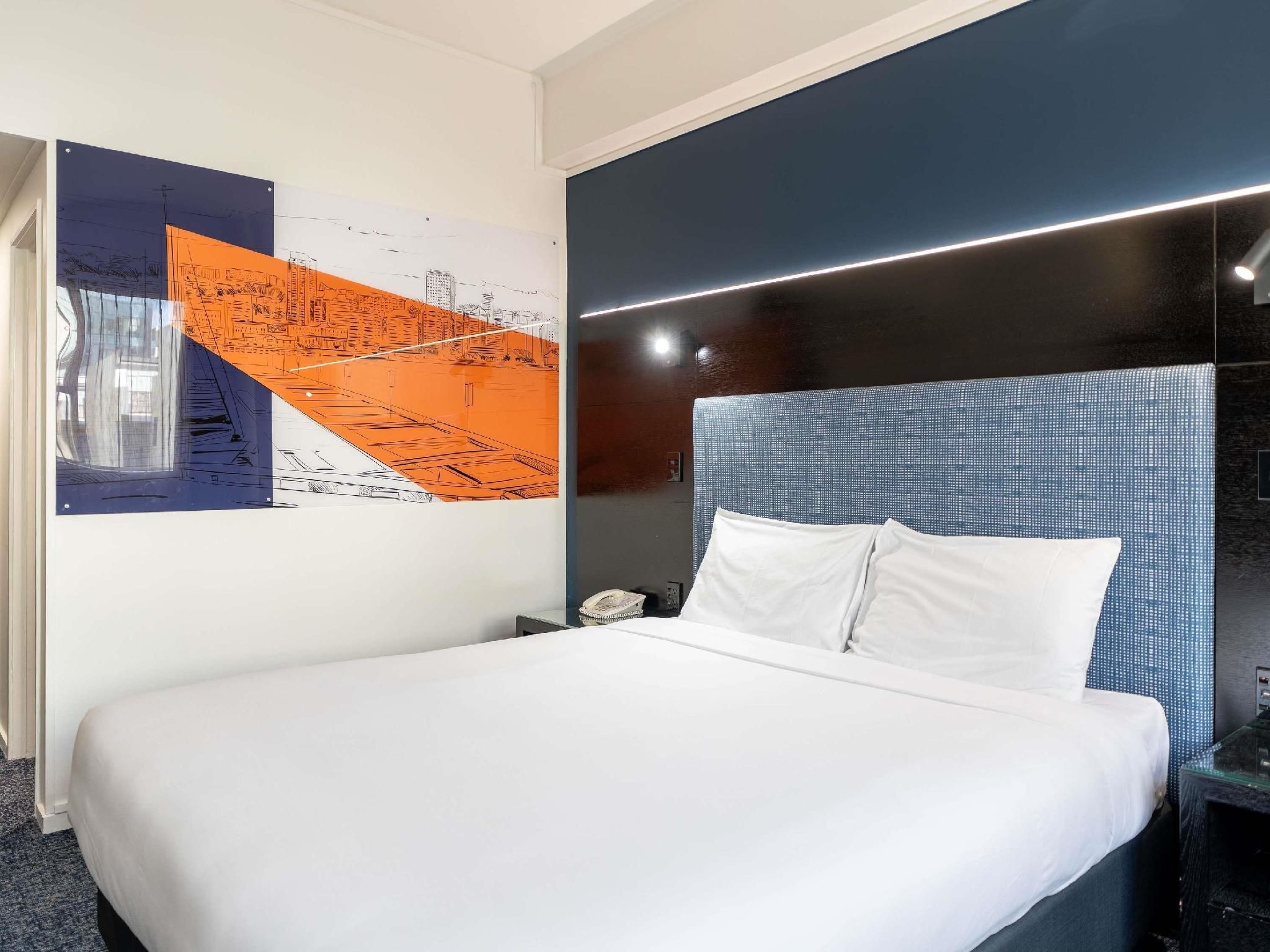 Executive room with 1 queen bed