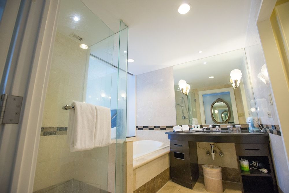 Royal Orchid Guam Hotel Executive Room 4