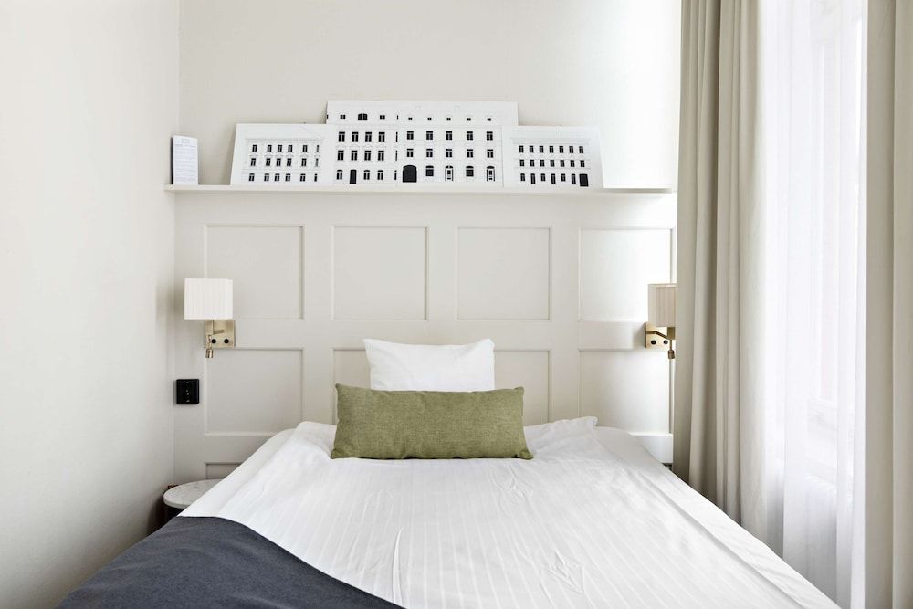 Best Western Hotel Baltic Economy Room, 1 Queen Bed 4