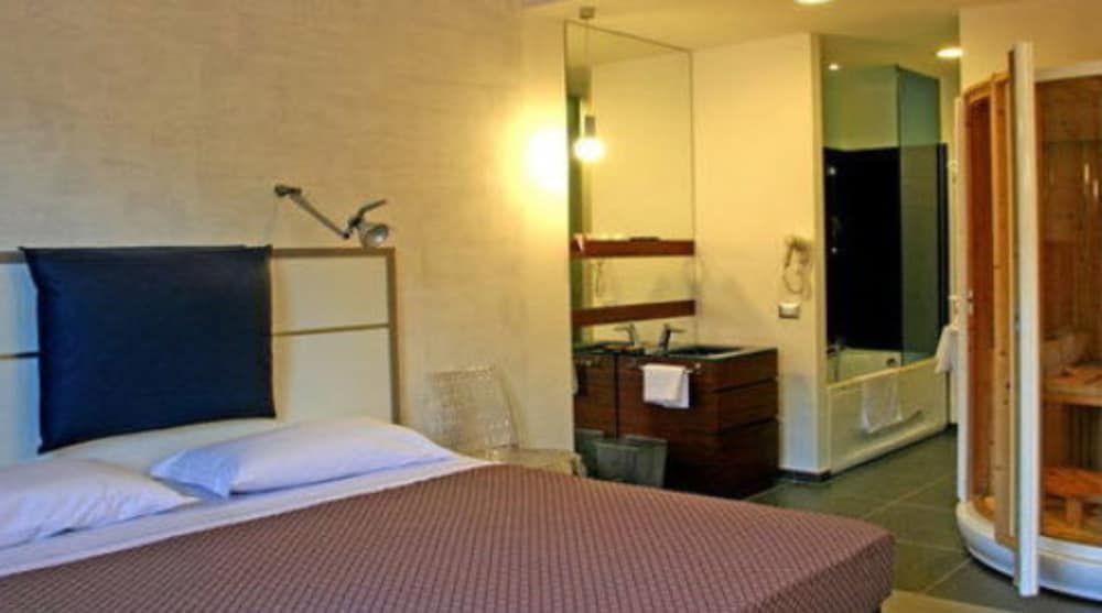 Hotel California Standard Double or Twin Room