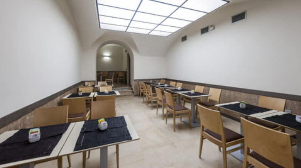 undefined Hotel California 8