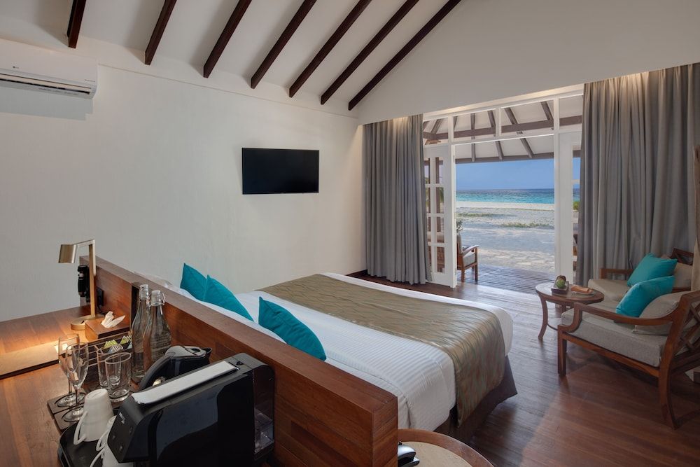 Deluxe Sunset Beach Villa