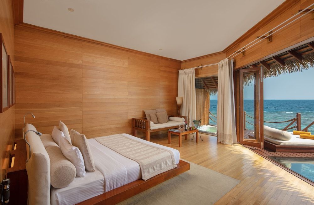 Over water villa With Jacuzzi