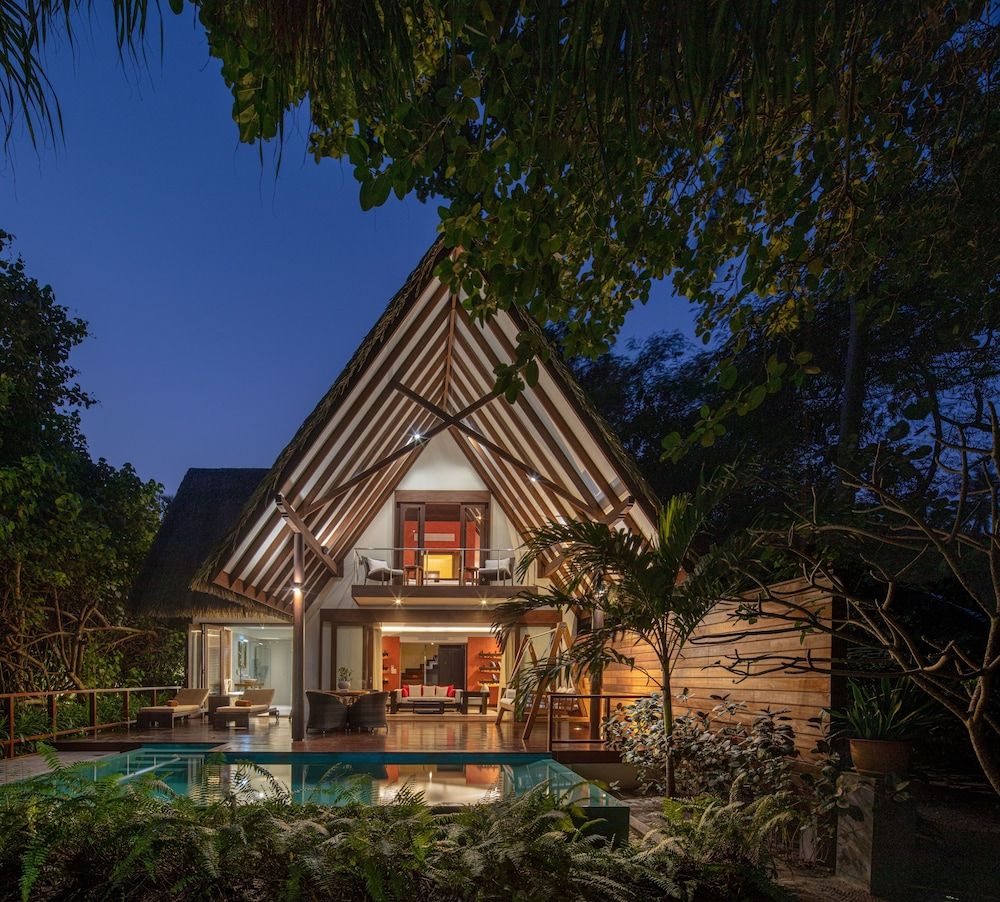 Duplex Honeymoon Suite