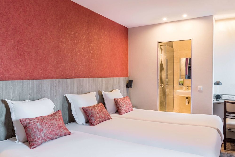 undefined Sure Hotel by Best Western Paris Gare du Nord 6