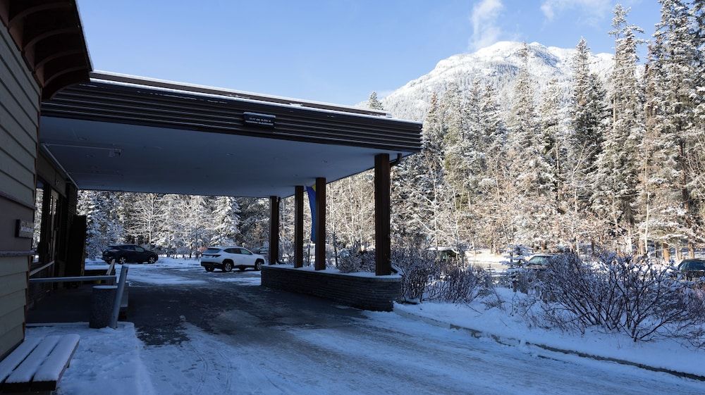 undefined The Juniper Hotel 9