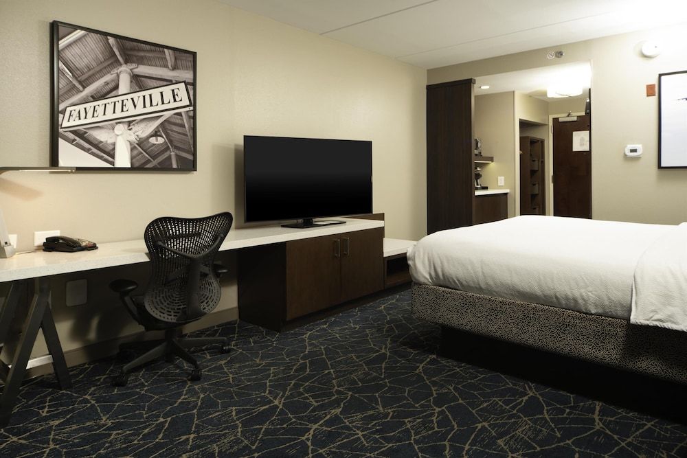 1 King Bed with Lounge Chair