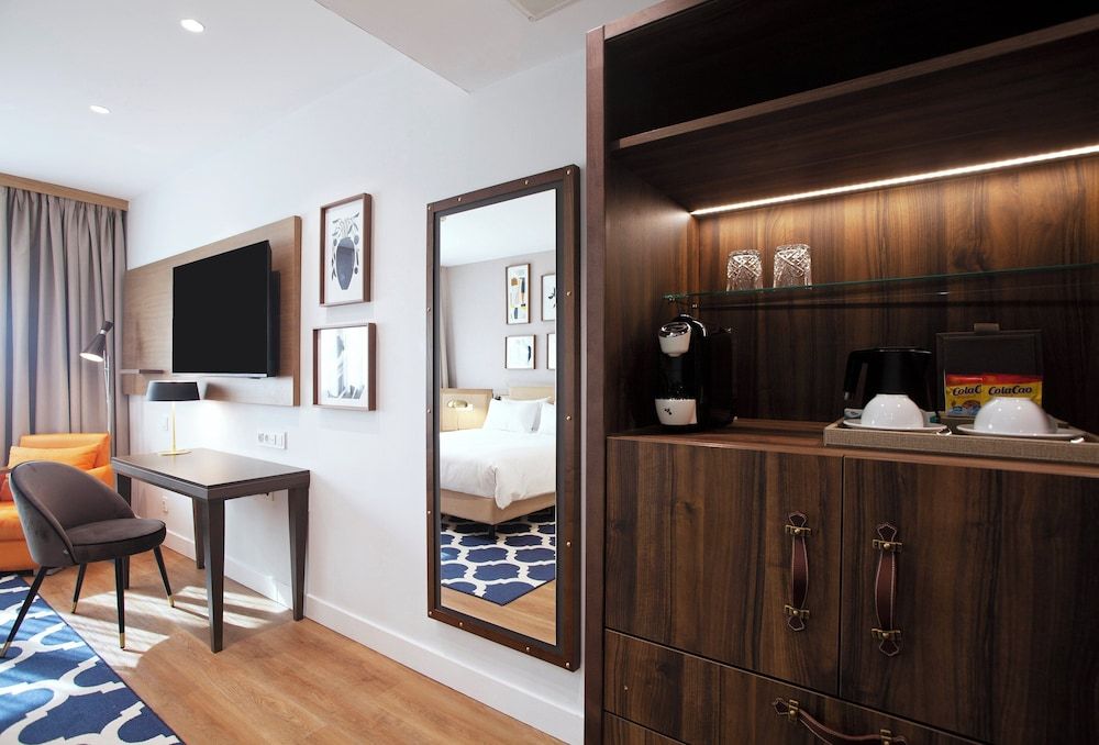 voco Madrid - Las Tablas by IHG Standard Room 11