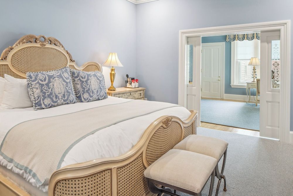 Deluxe Room, 1 King Bed (French Suite (at Tidewater House))