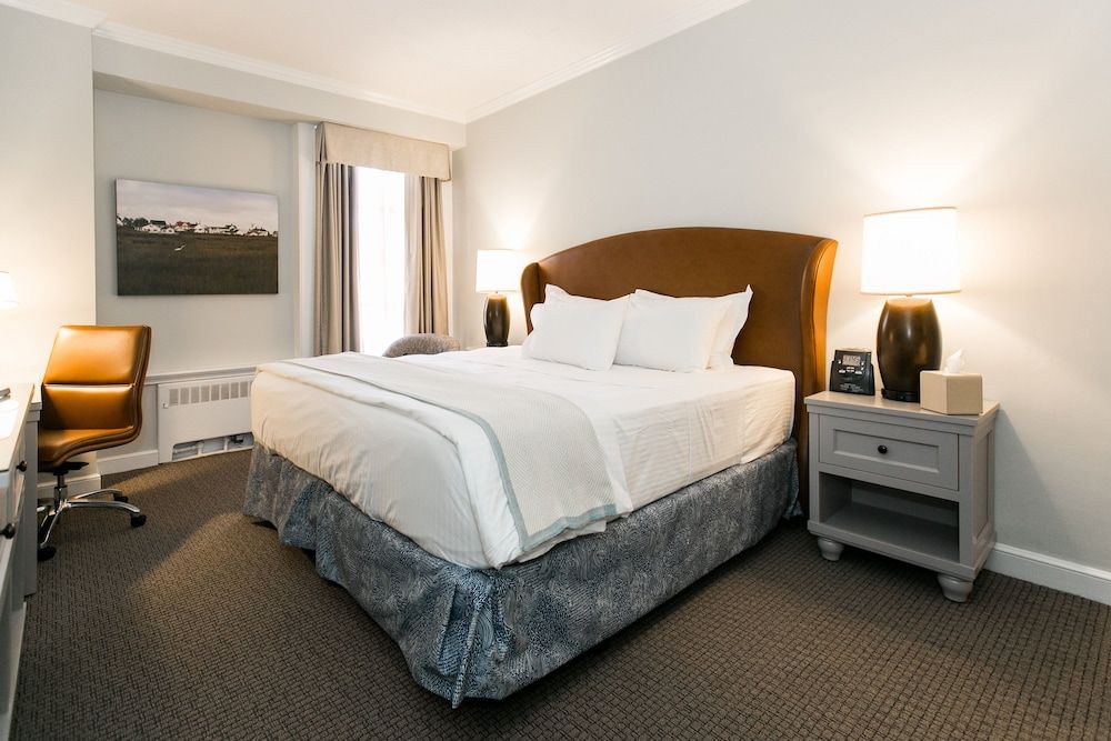 Room, 1 King Bed (Premier King Room)