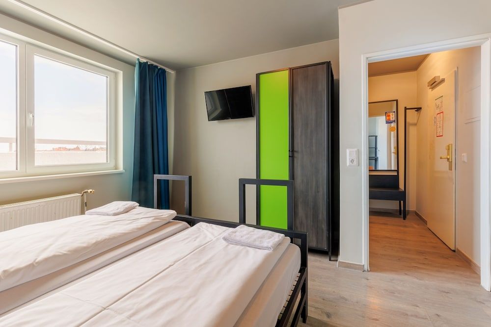 a&o München Hackerbrücke Twin Room 5