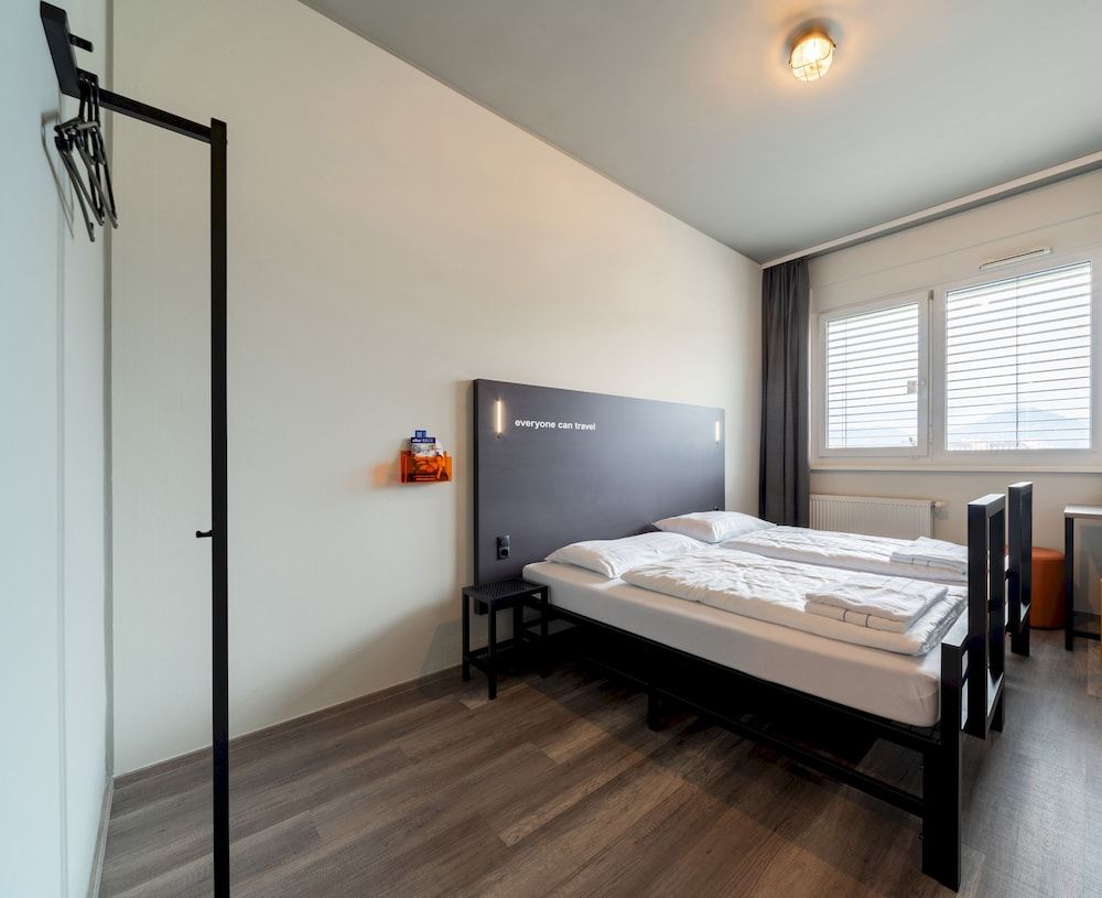 a&o München Hackerbrücke Twin Room 2