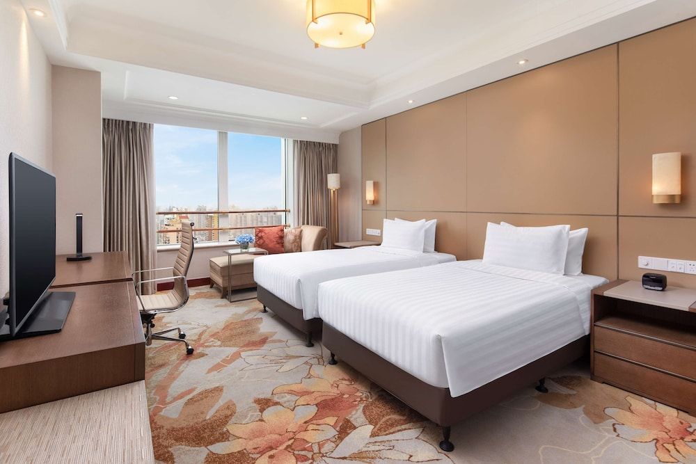 undefined Radisson Blu Hotel Shanghai New World 8