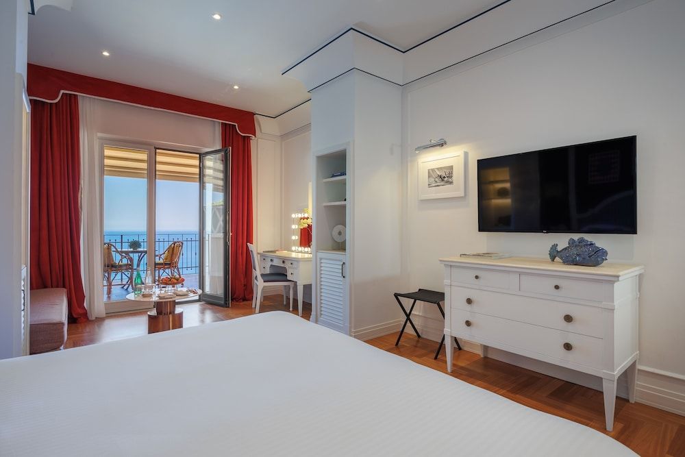Premium Suite, Terrace (Junior)